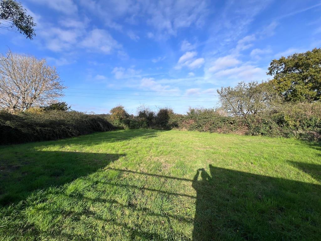 Lot: 16 - BUILDING PLOT WITH CONSENT FOR A THREE-BEDROOM BUNGALOW - View of site for development